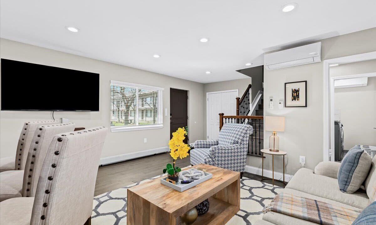 Photo of Livingroom in Royal Oak