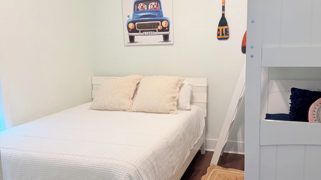 Photo of Bedroom in Red Fish Cove