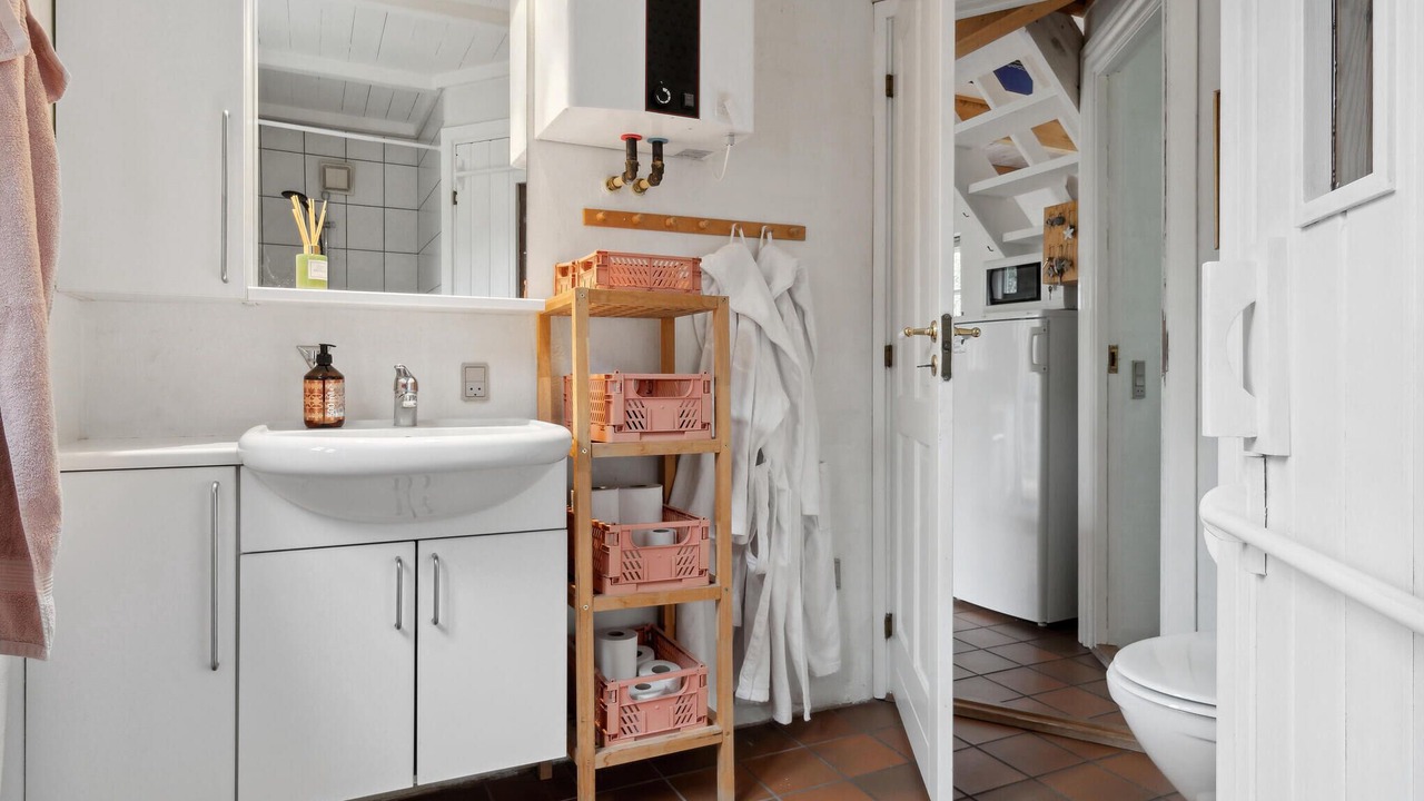 Photo of Bathroom in Fur