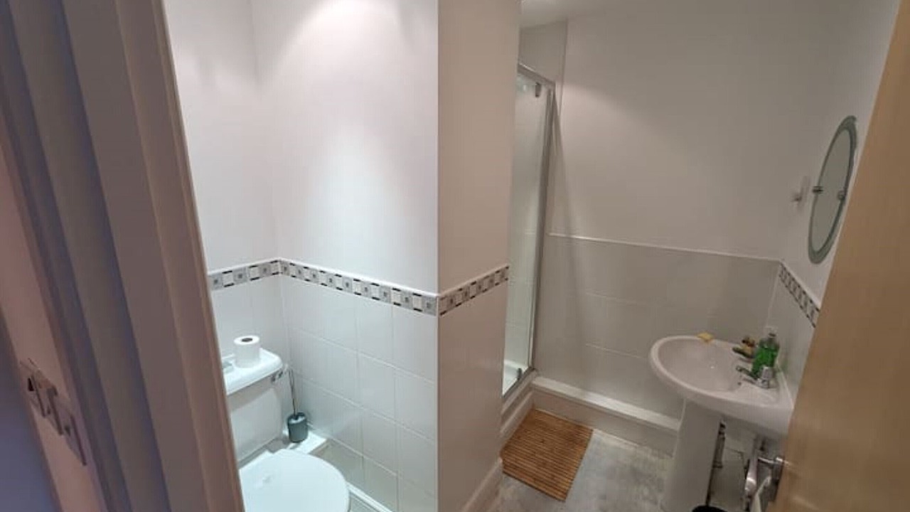 Photo of Bathroom in Newcastle-Under-Lyme