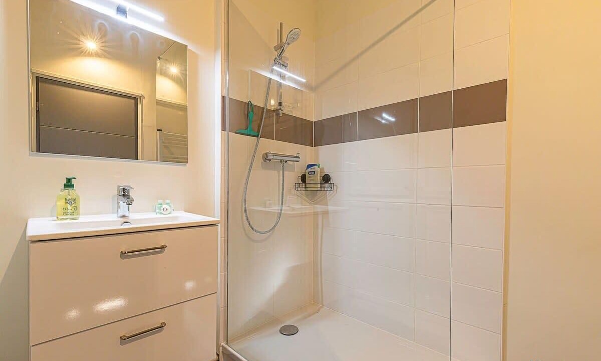 Photo of Bathroom in Saint - Aubin - Dupuy
