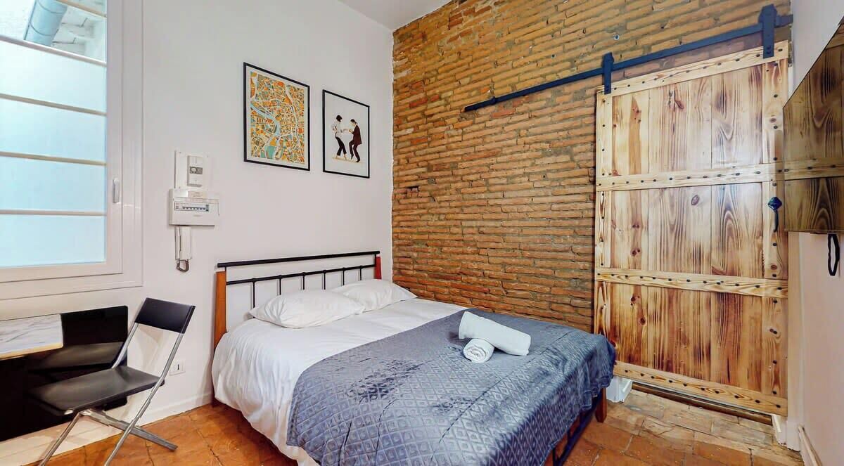 Photo of Bedroom in Saint-Etienne