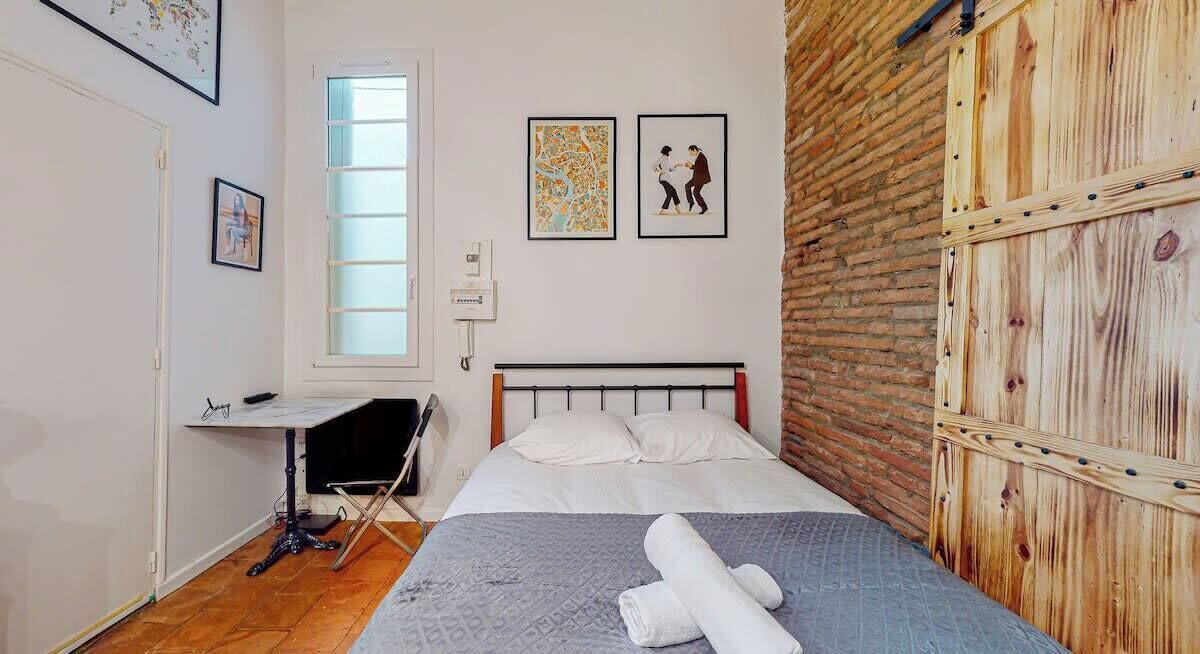 Photo of Bedroom in Saint-Etienne