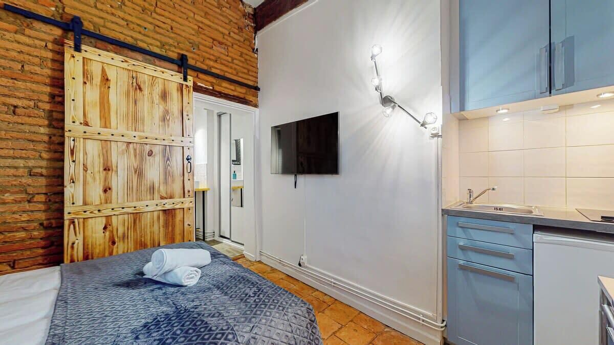 Photo of Bedroom in Saint-Etienne