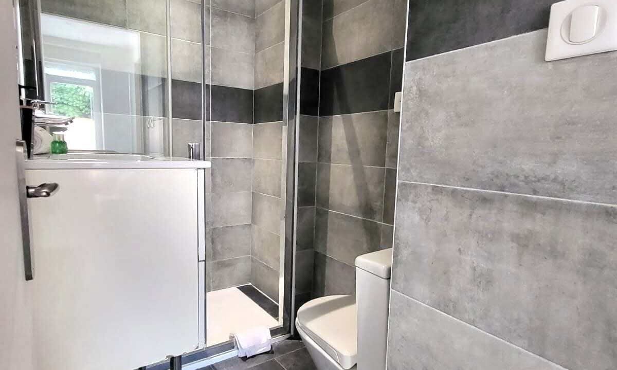 Photo of Bathroom in Guilhemery