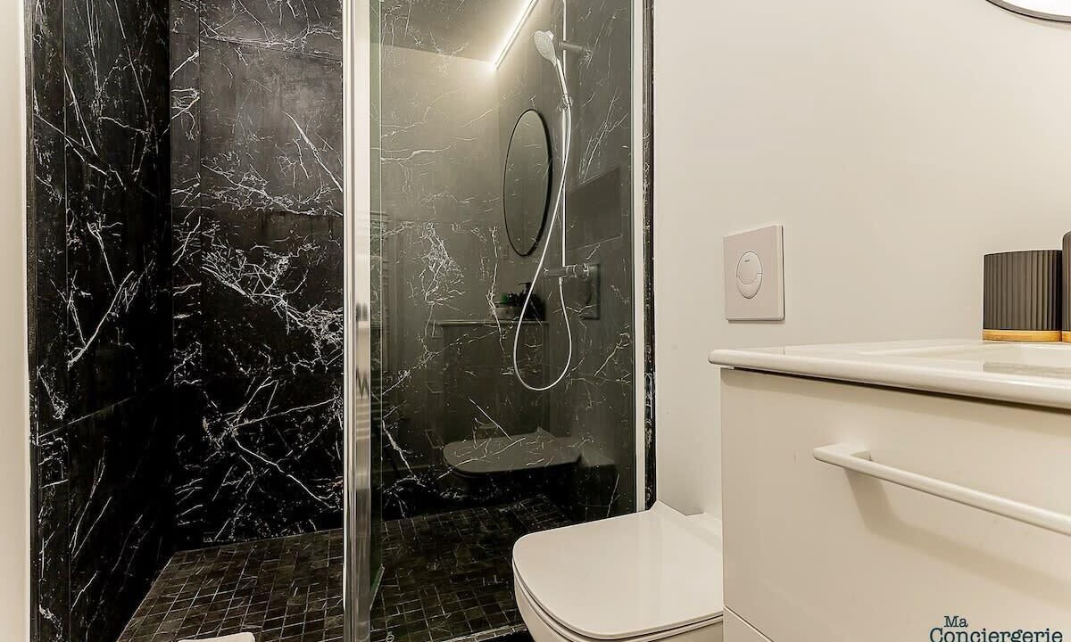 Photo of Bathroom in Saint-Etienne