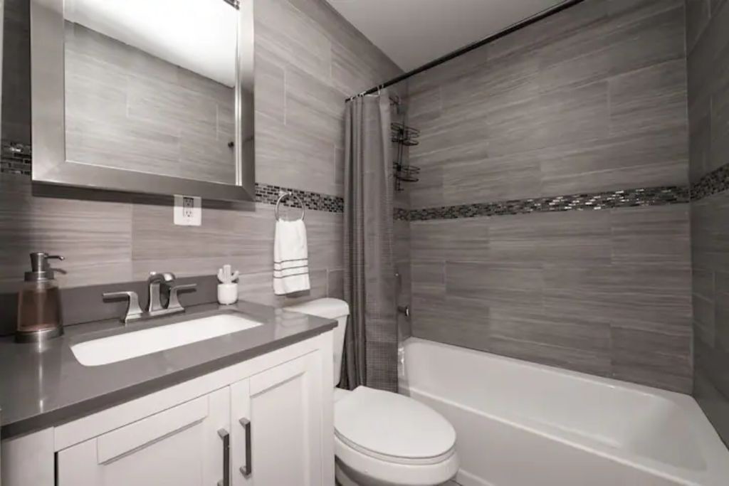 Photo of Bathroom in Bushwick