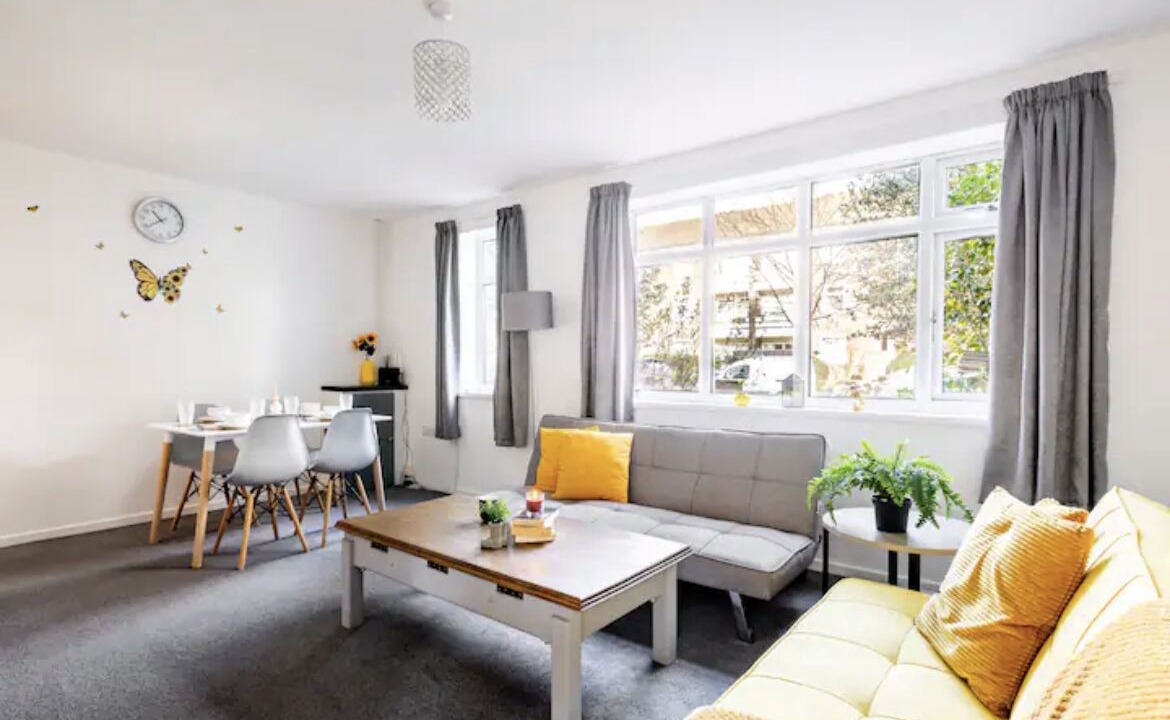 Photo of Livingroom in Trafford