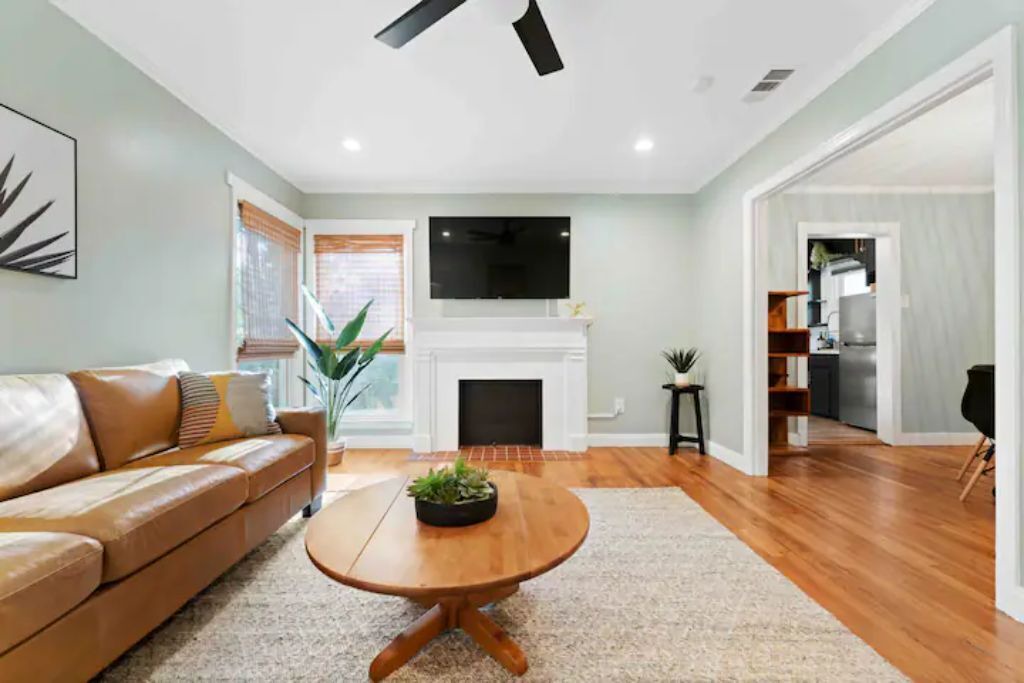Photo of Livingroom in Tech Terrace