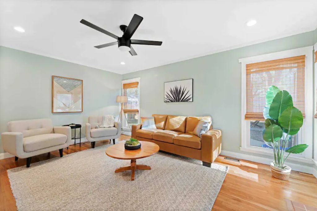 Photo of Livingroom in Tech Terrace