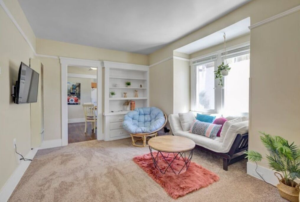 Photo of Livingroom in Eastside