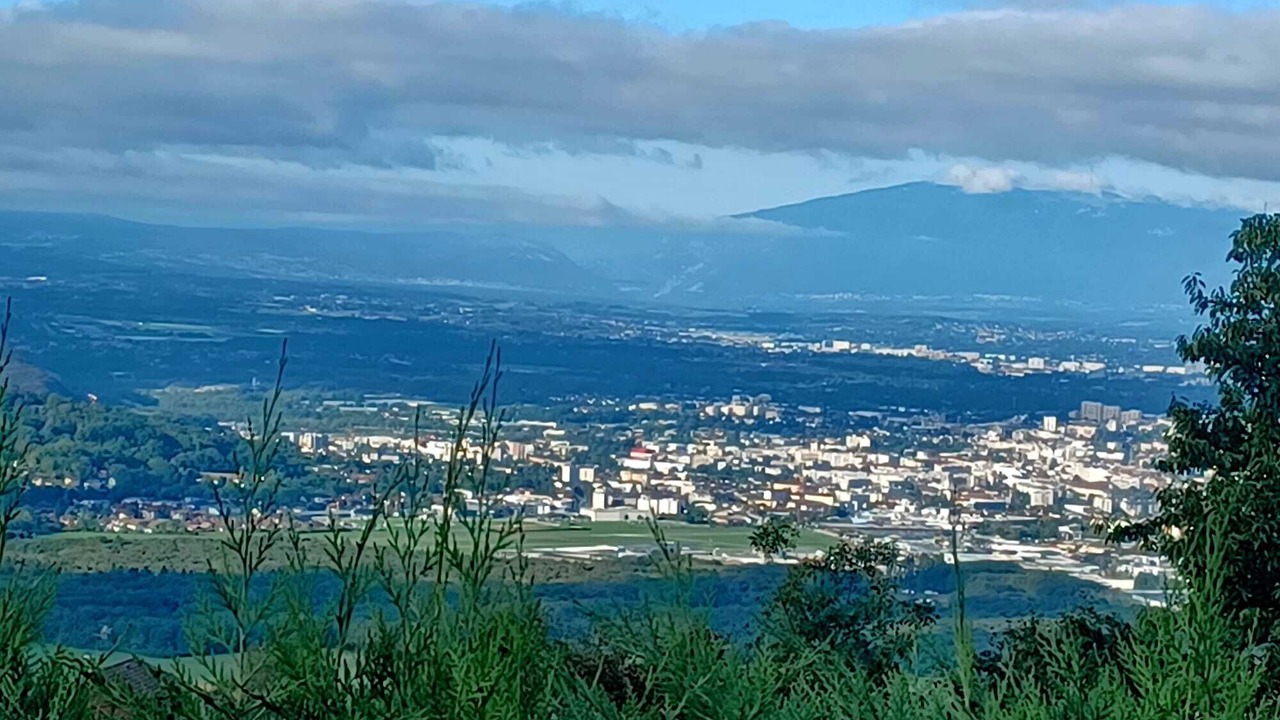 Photo of Others in Cranves-Sales