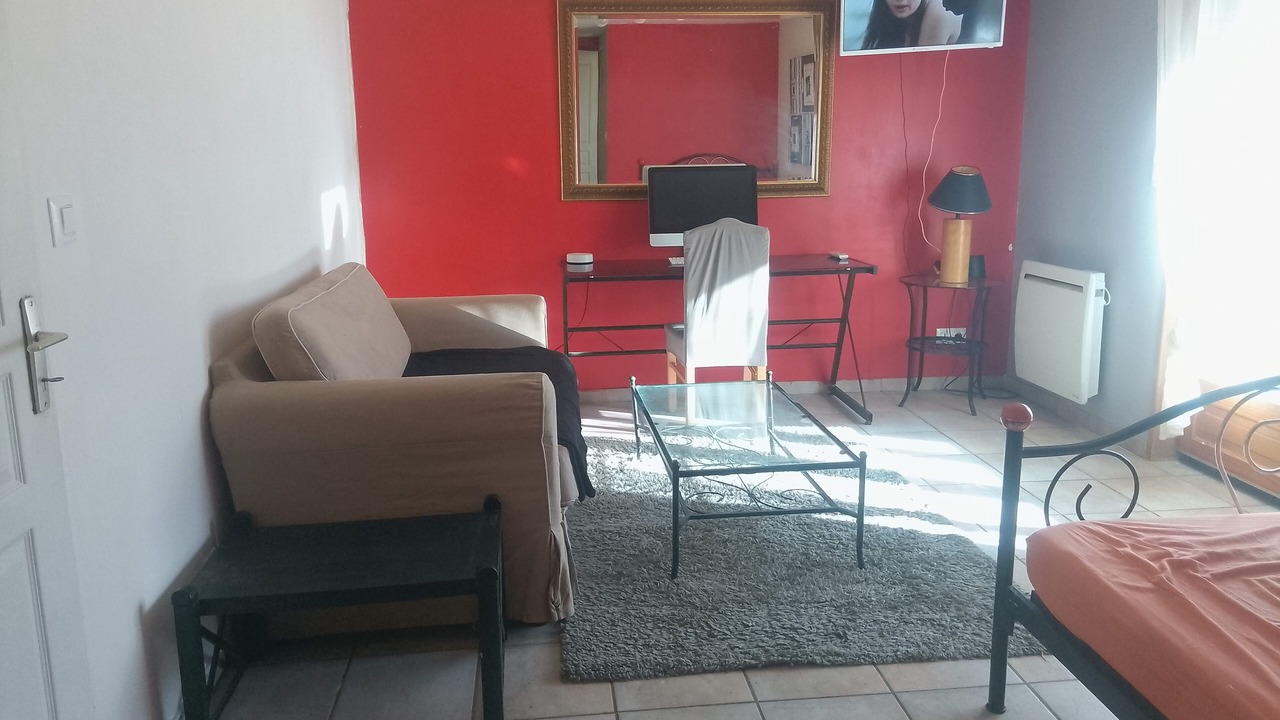 Photo of Livingroom in Cranves-Sales