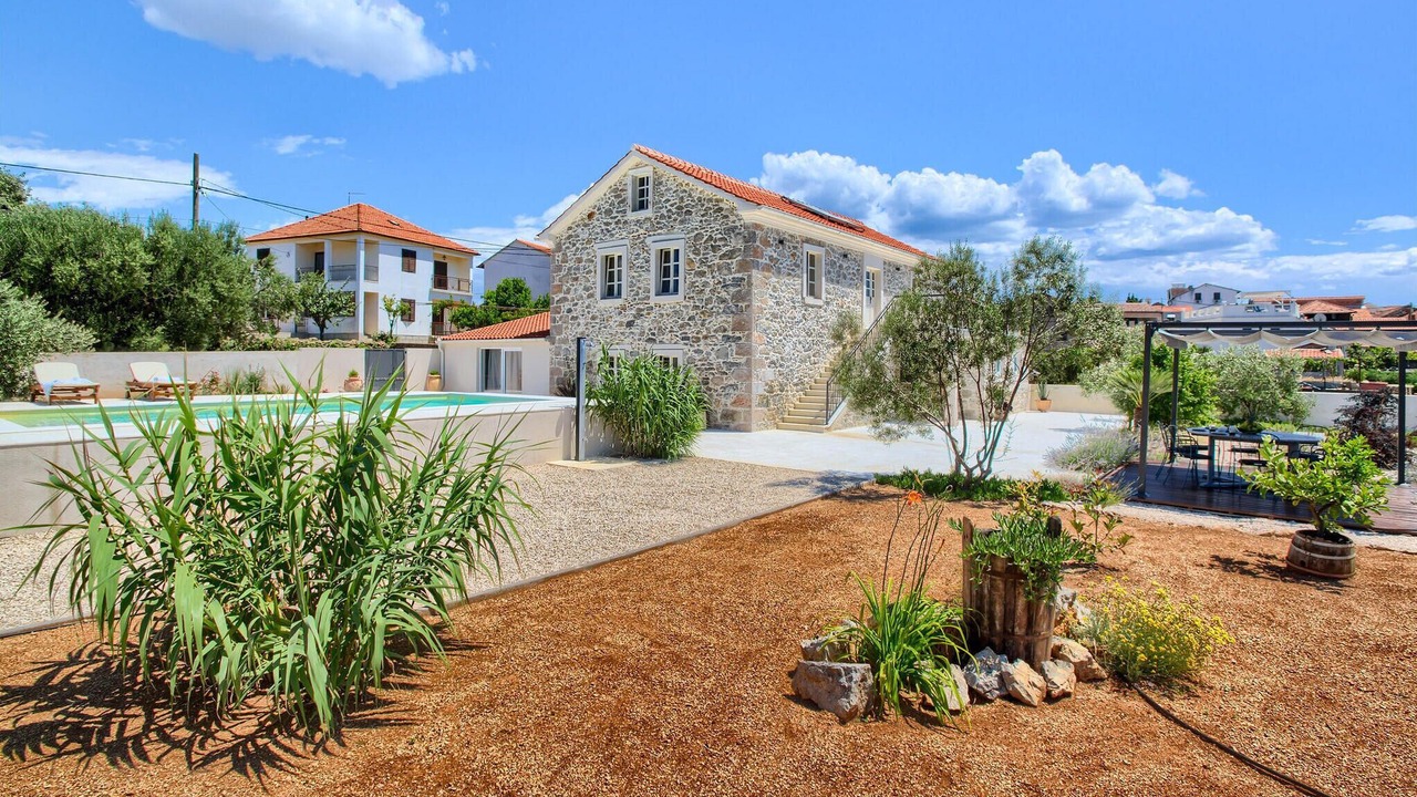 Photo of Others in Sutomiscica