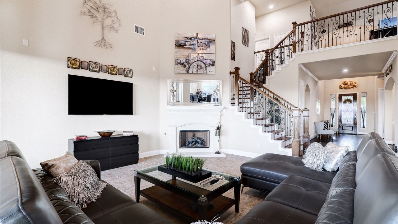 Photo of Livingroom in Helotes