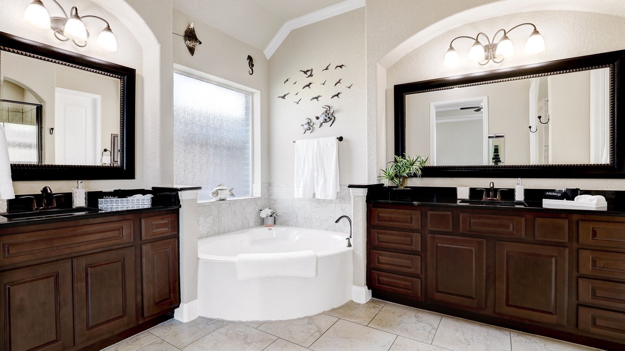 Photo of Bathroom in Helotes