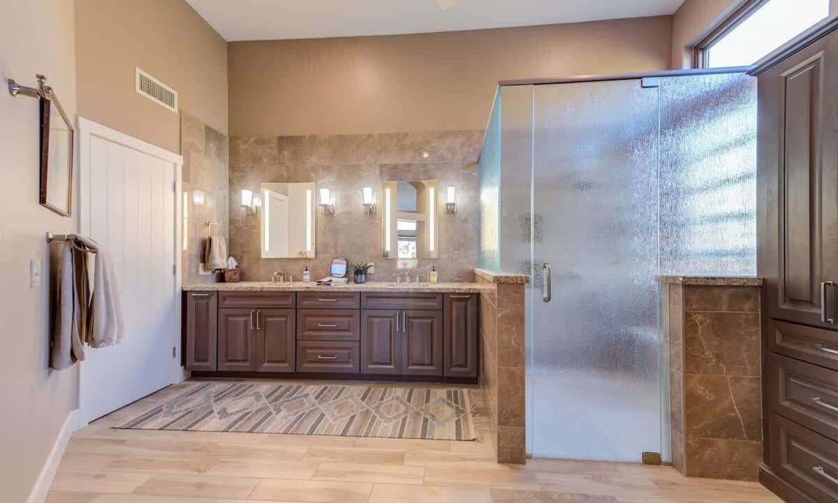 Photo of Bathroom in Pinnacle Peak