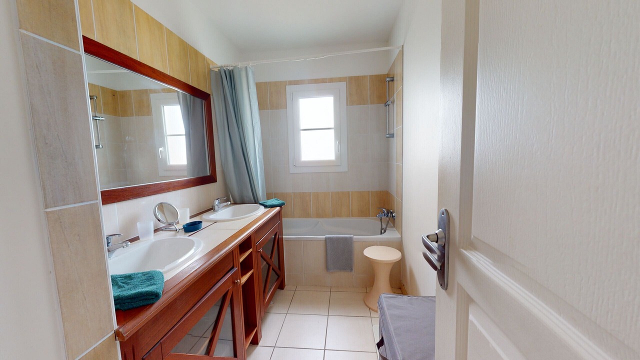 Photo of Bathroom in L'Aiguillon-sur-Vie