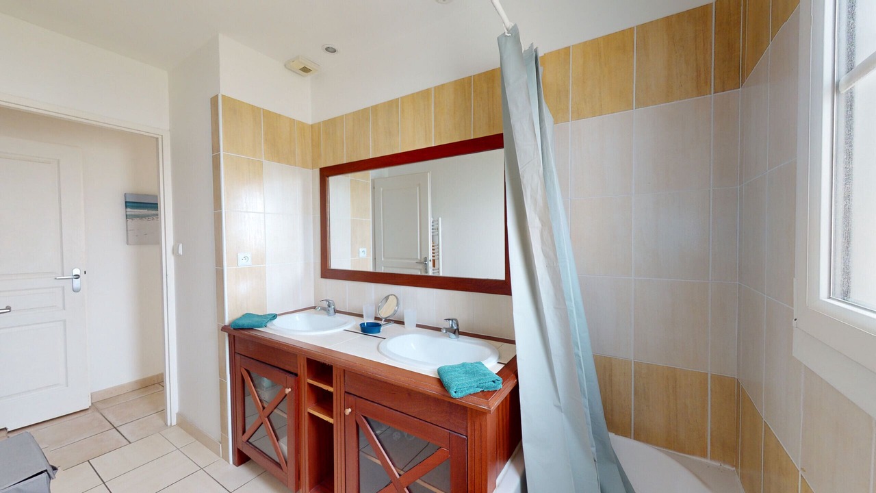 Photo of Bathroom in L'Aiguillon-sur-Vie
