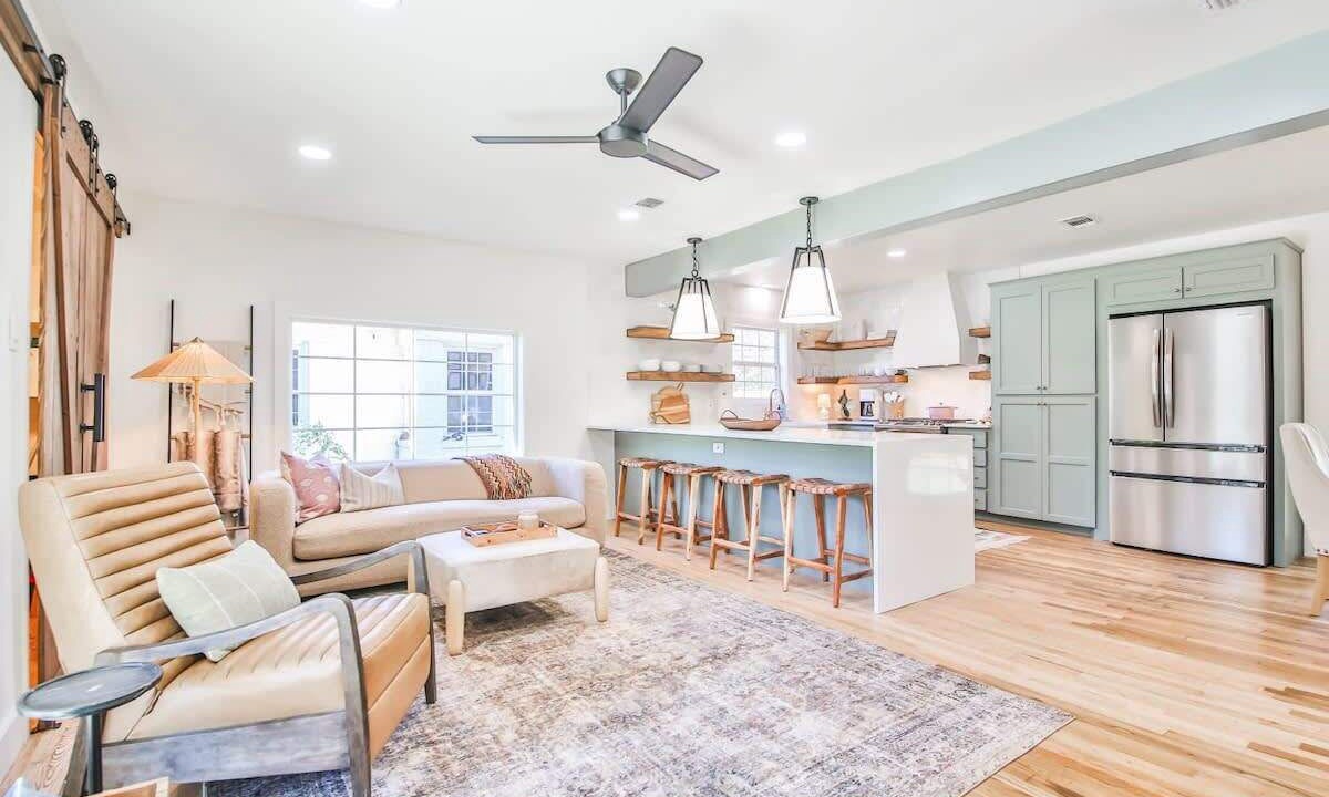 Photo of Livingroom in Tech Terrace