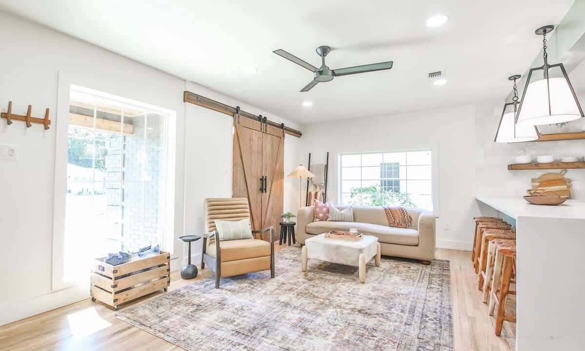Photo of Livingroom in Tech Terrace