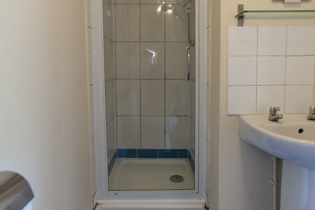 Photo of Bathroom in Elmsted