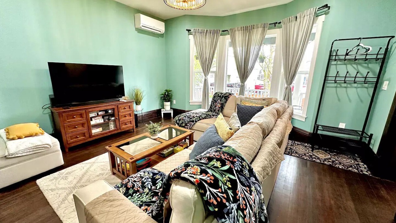 Photo of Livingroom in Hilltop