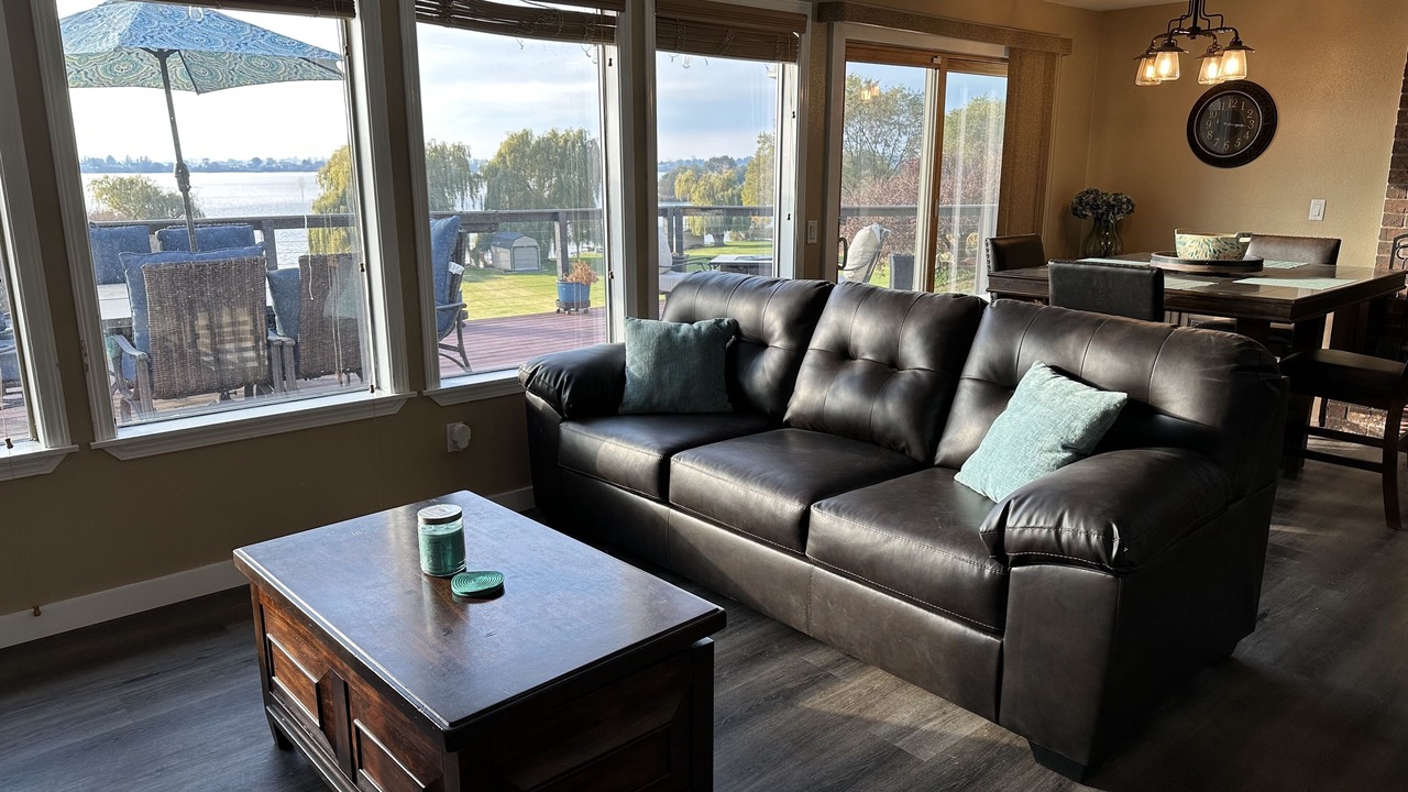 Photo of Livingroom in Cascade Valley