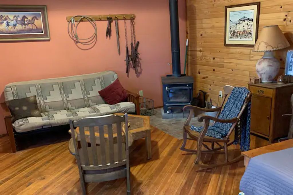 Photo of Livingroom in Custer County