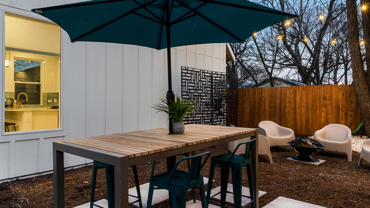 Photo of Outdoor in Govalle