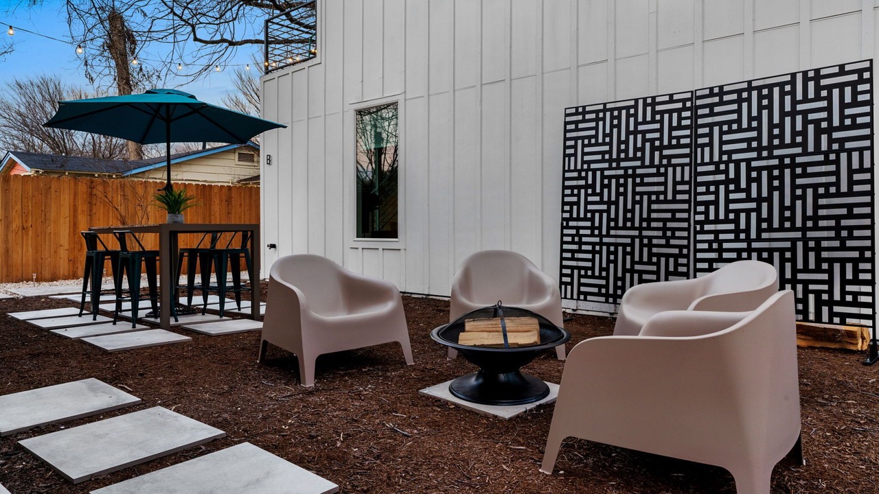 Photo of Outdoor in Govalle