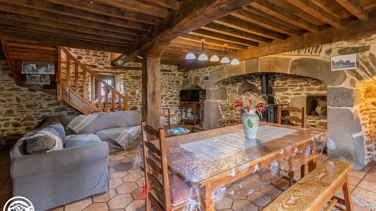 Photo of Others in Briffons