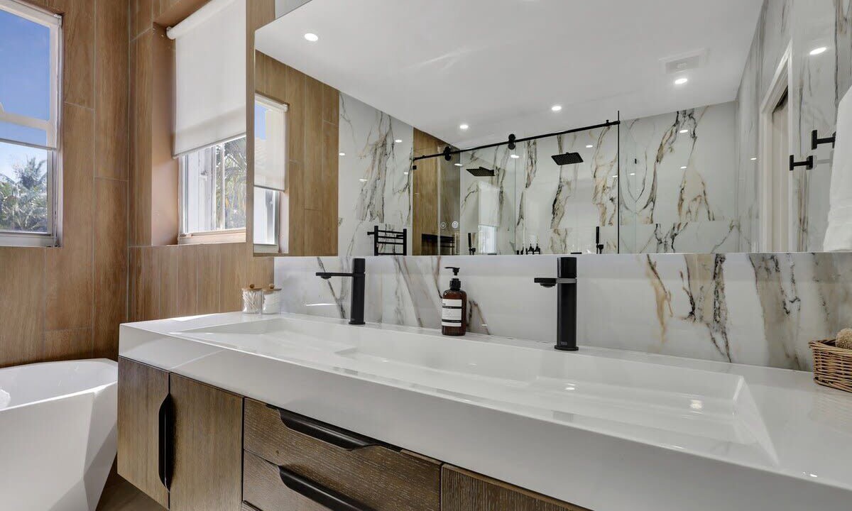 Photo of Bathroom in Ludlam