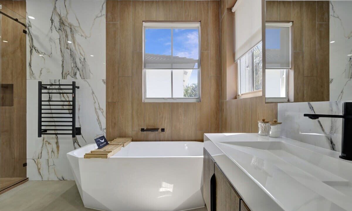 Photo of Bathroom in Ludlam