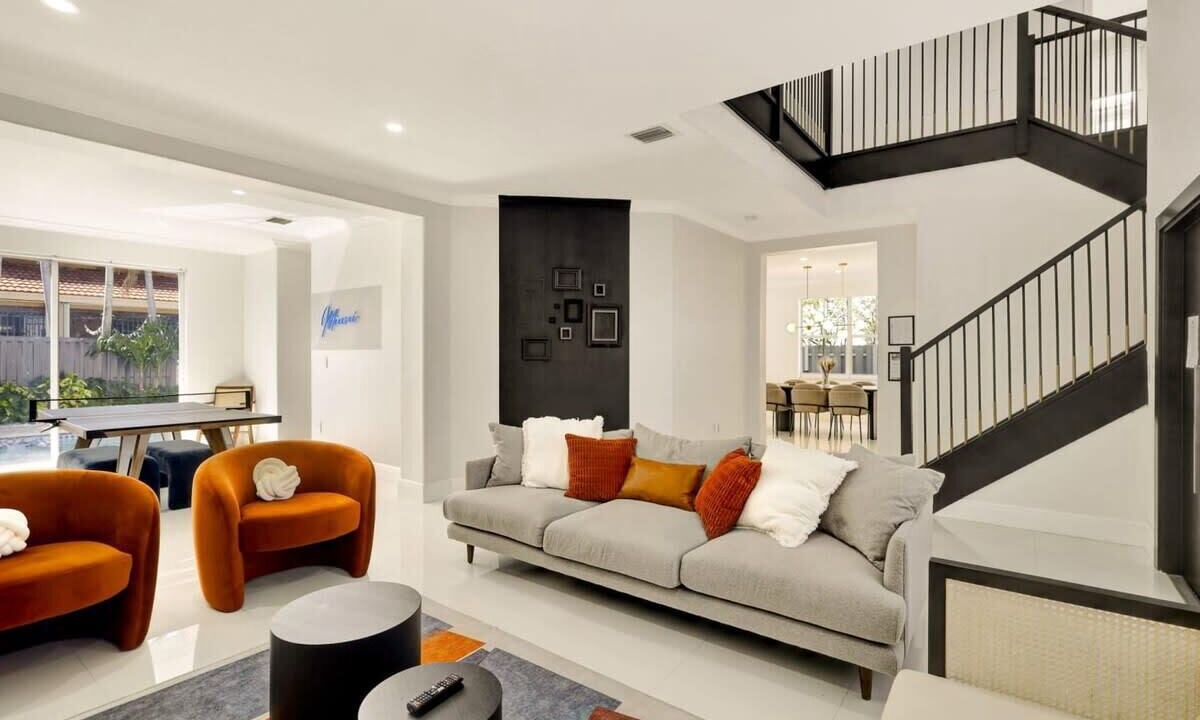 Photo of Bedroom in Ludlam
