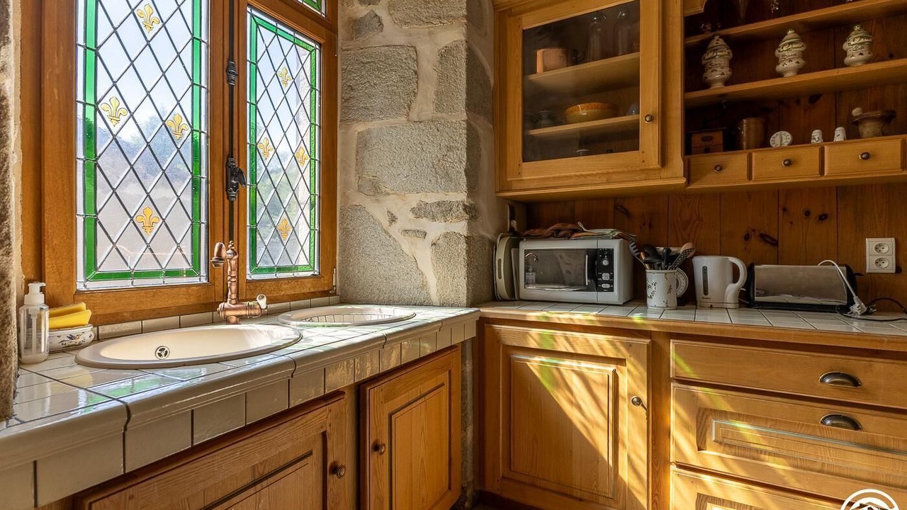 Photo of Kitchen in Saint-Bonnet-le-Chastel