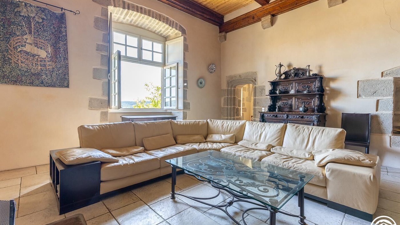 Photo of Livingroom in Saint-Bonnet-le-Chastel