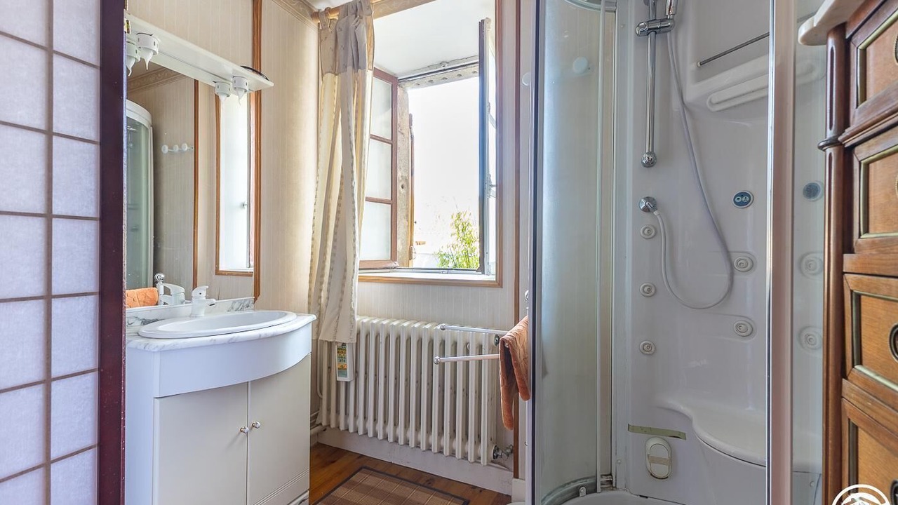 Photo of Bathroom in Saint-Bonnet-le-Chastel