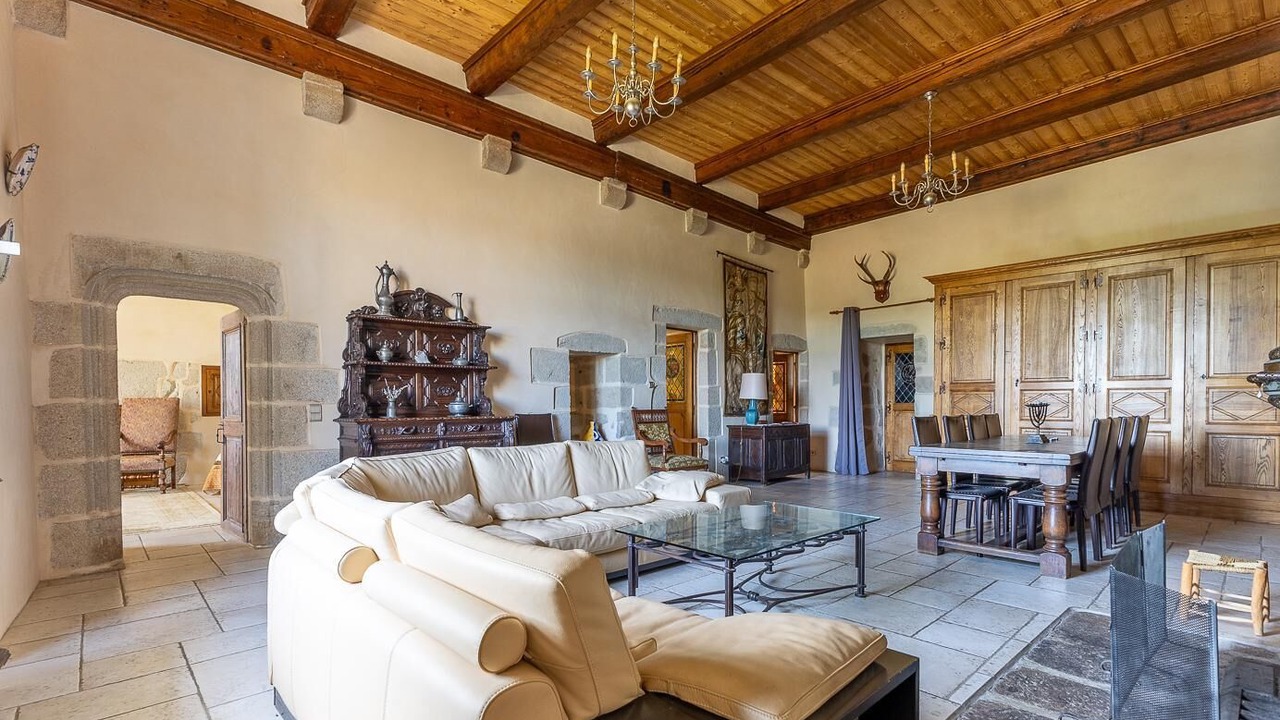 Photo of Livingroom in Saint-Bonnet-le-Chastel