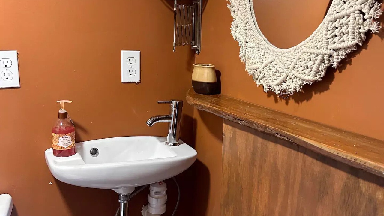 Photo of Bathroom in Cook Springs