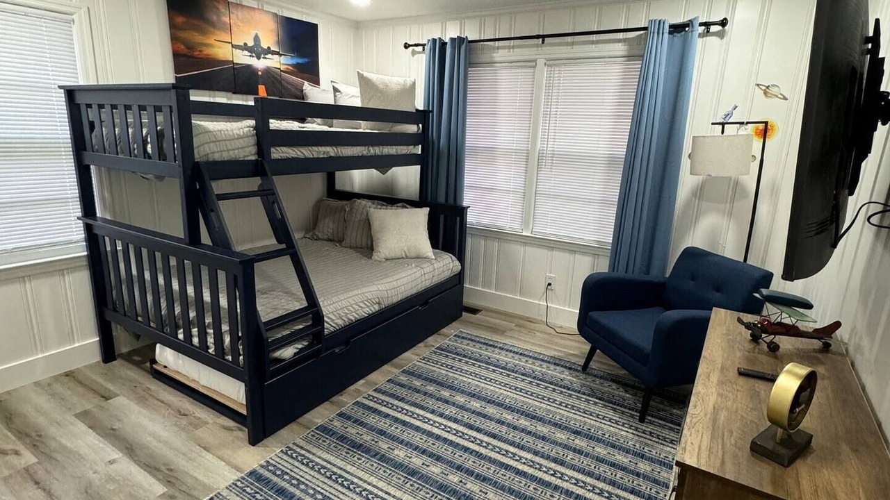 Photo of Bedroom in Valdosta