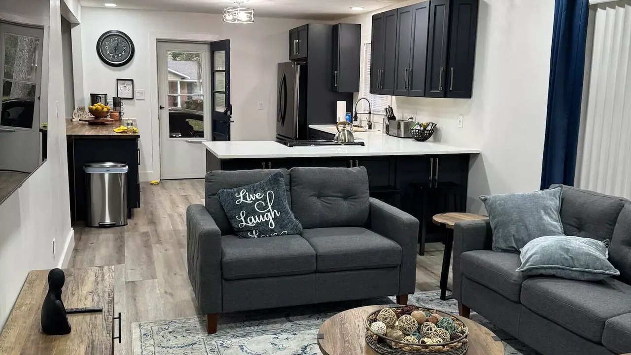 Photo of Livingroom in Valdosta