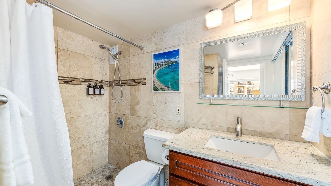 Photo of Bathroom in Waikiki
