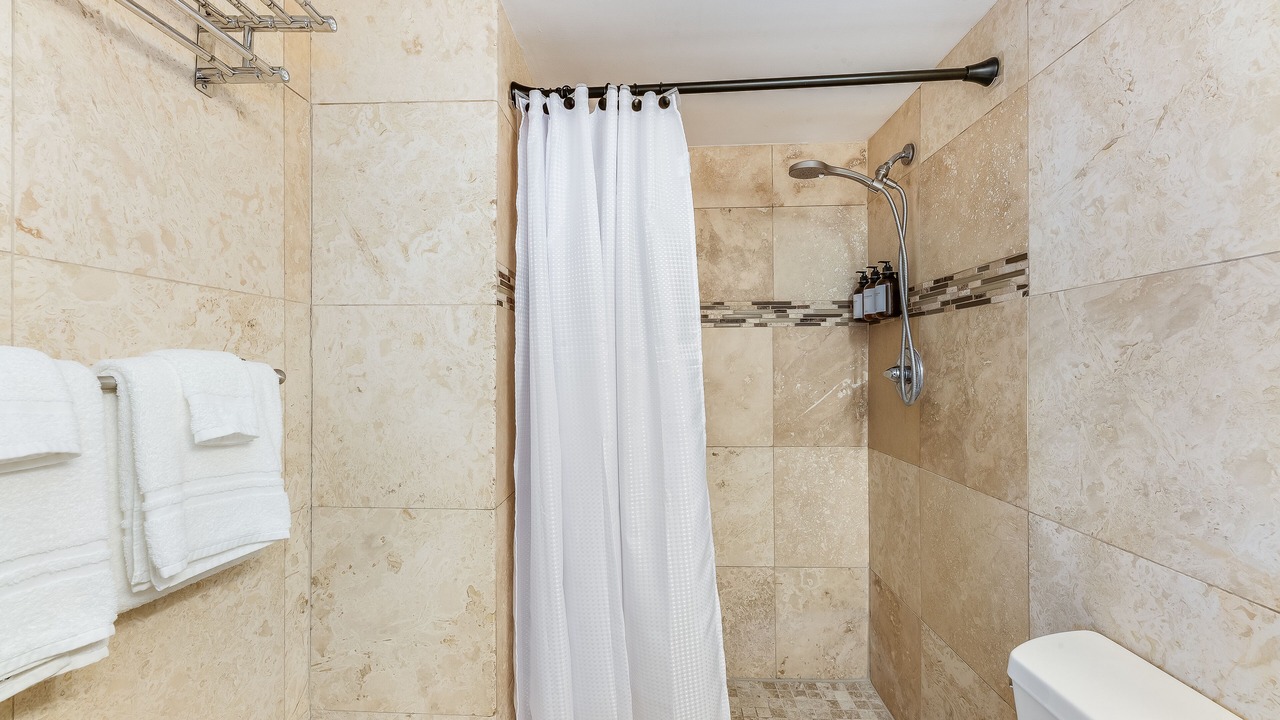 Photo of Bathroom in Waikiki