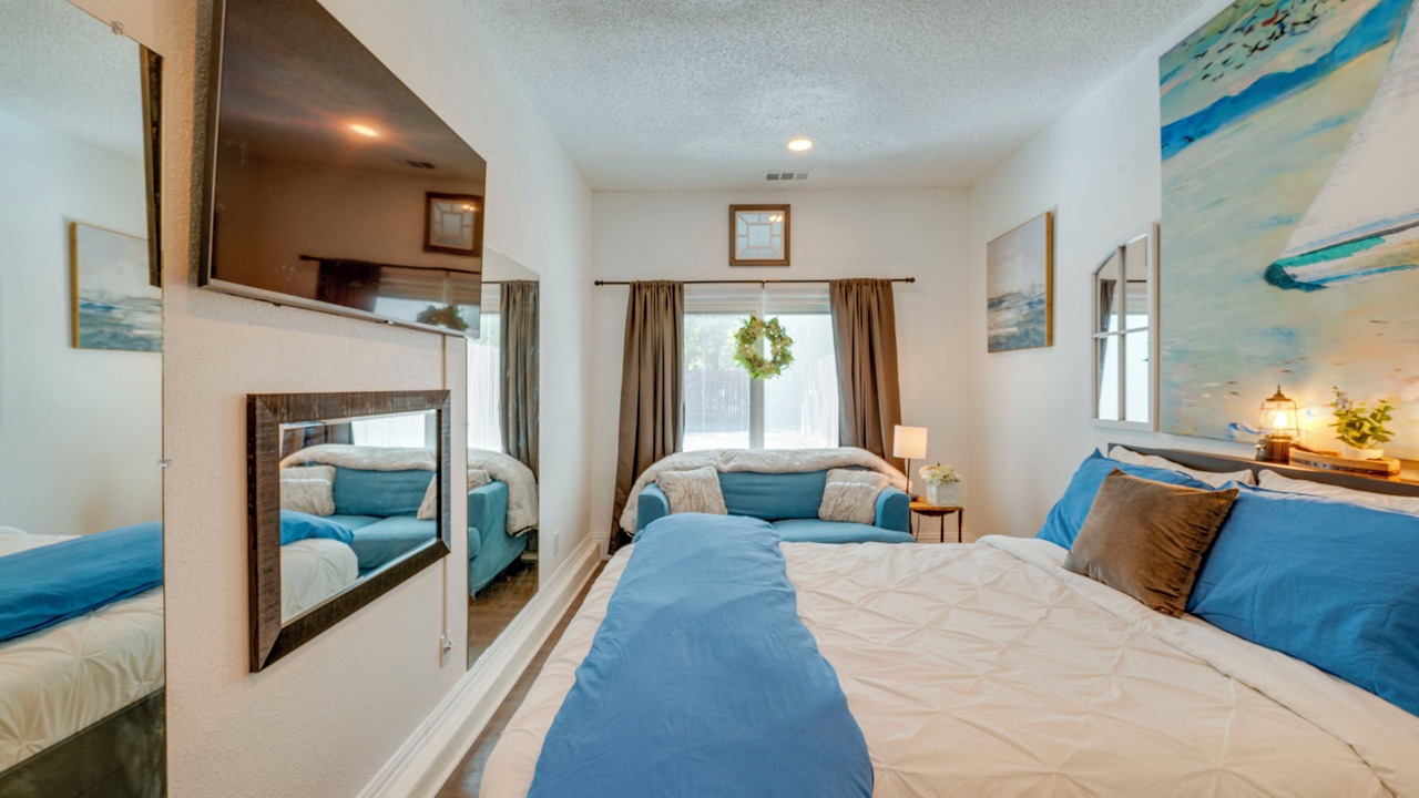 Photo of Bedroom in Lake Dallas