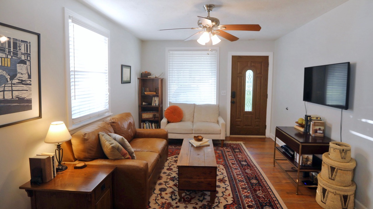 Photo of Livingroom in Woodbine