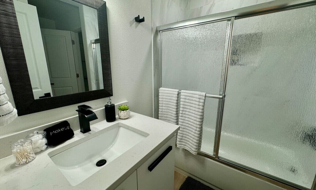 Photo of Bathroom in East Oak Hill