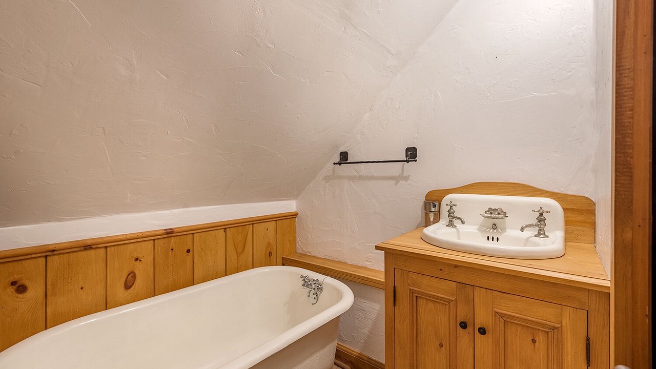 Photo of Bathroom in Mandeville