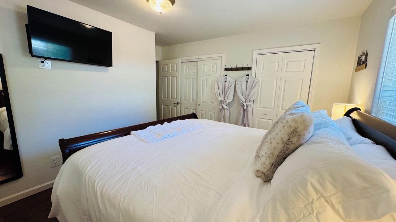 Photo of Bedroom in Glencoe