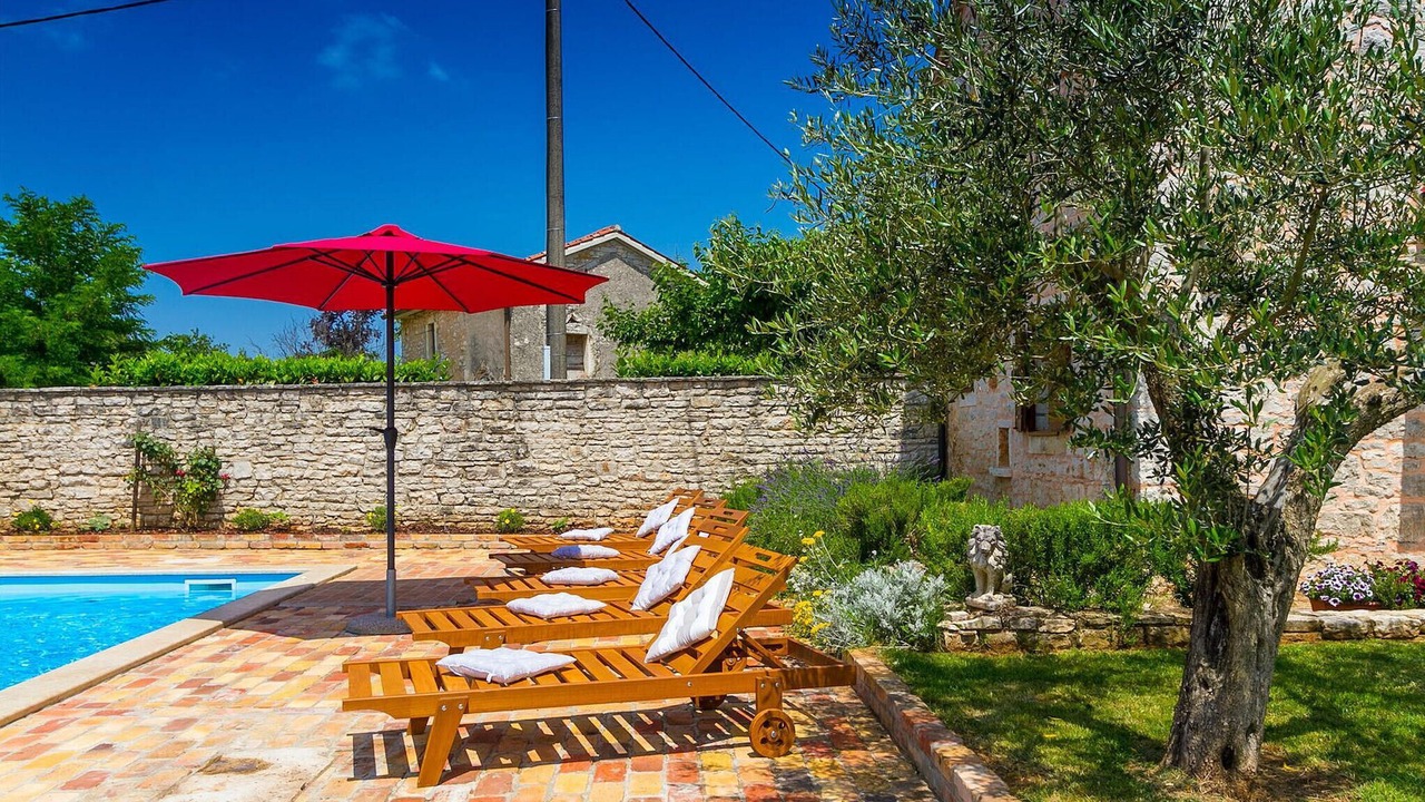 Photo of Outdoor in Krmed